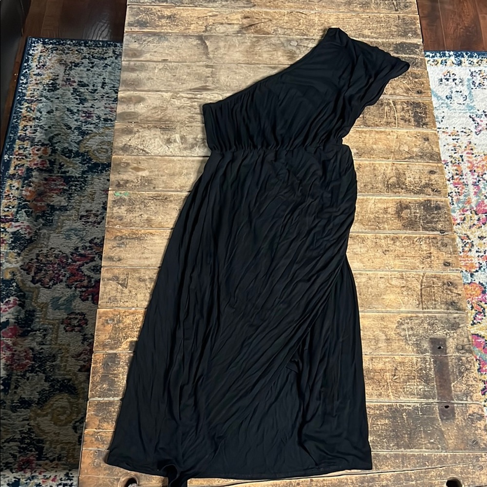 Women’s One-Shoulder Black cupshe large dress